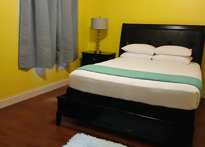 Toniqueluxeguesthouse Apartment